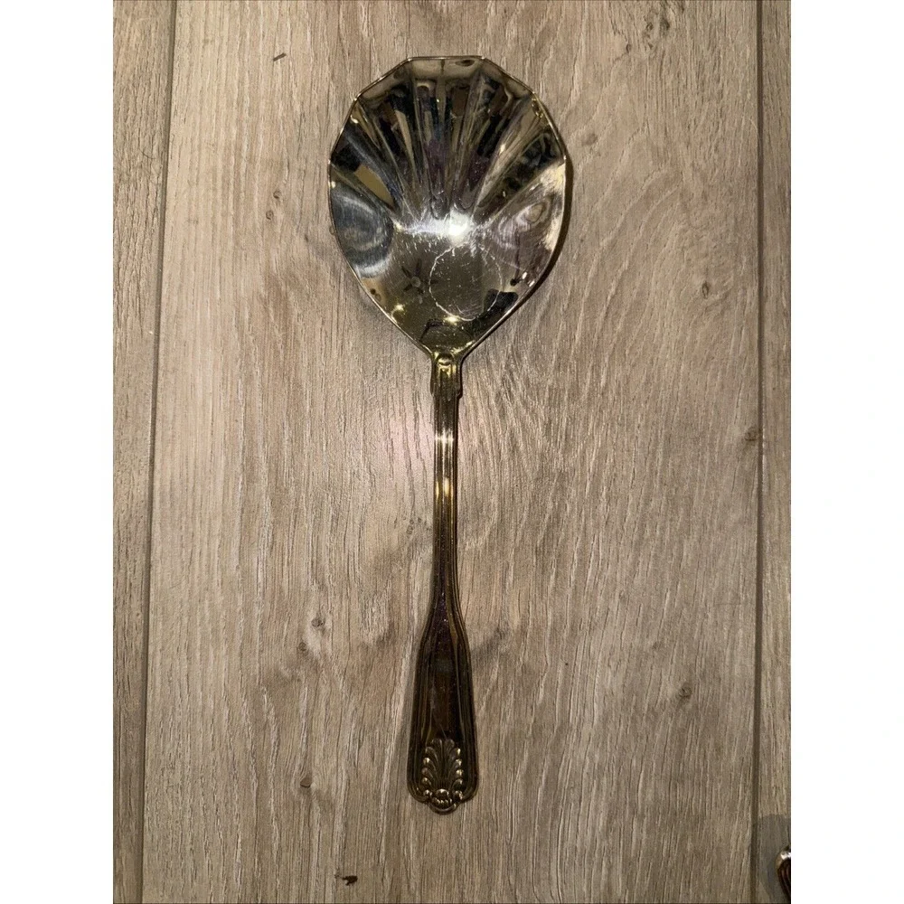 Vintage Retroneu Silver COVENTRY SHELL Silverplate‎ Serving Spoon